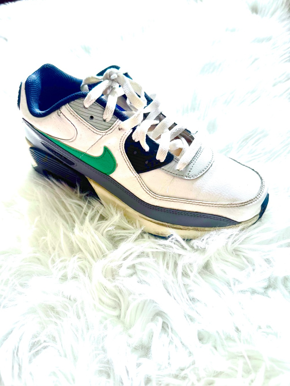 Nike Air Max 90 White Stadium Green Sneakers Teal Green Swoosh Accent ‘22 6Y